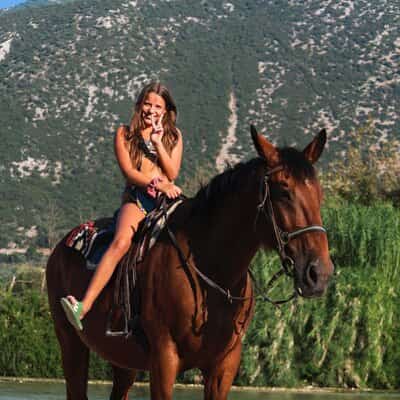 PACKAGE 1 - Horse riding adventure activity