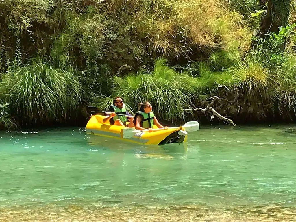 Guided family paddling